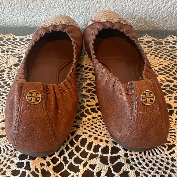 Tory Burch Chestnut Brown Snakeskin Cap Toe Abbey Leather Ballet Flats - Picture 6 of 12